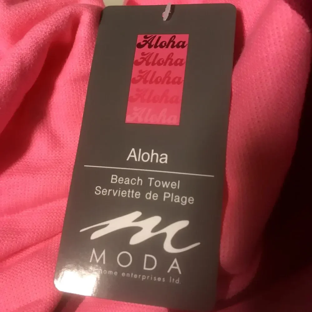 MODA NWT Aloha Rectangle Beach Towel Fringe BLANKET  Pink Red Pool Cruise large